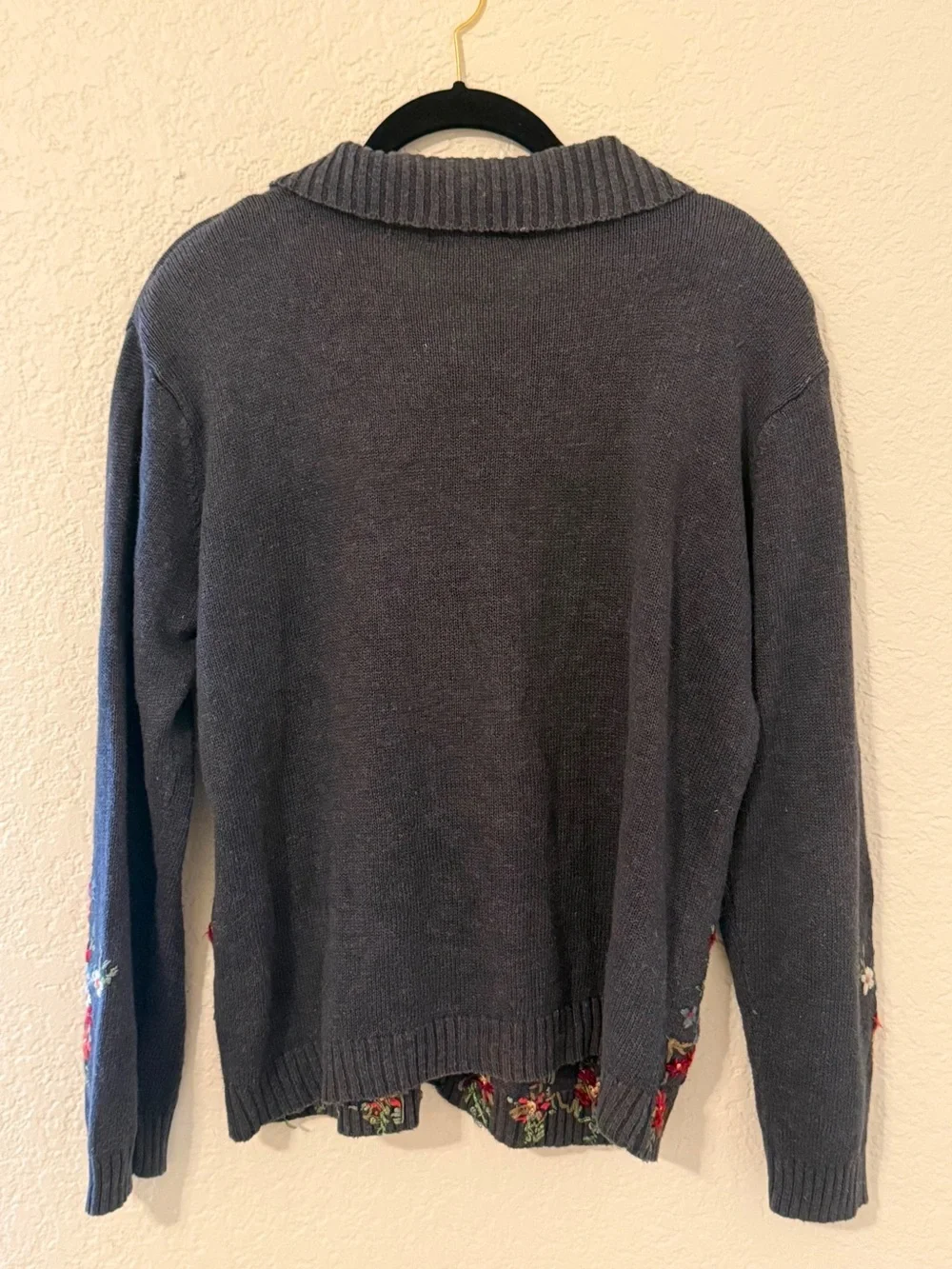 Heirloom Collectibles Embroidered Floral Ramie Cotton Cardigan Sweater  M Gray